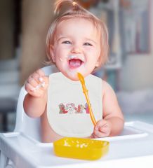 BK Kids Love Tasarımlı Beyaz Bebek Body Zıbın ve Mama Önlüğü Hediye Seti-2