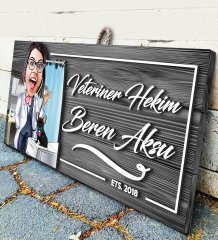 BK Gift Kişiye Özel Veteriner Karikatürlü Gri Dekoratif Ahşap Tabela-2
