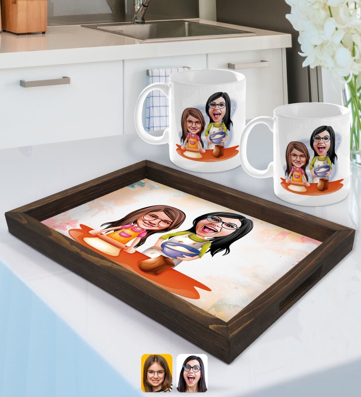 Kişiye Özel Anne Kız Karikatürlü Doğal Ahşap Tepsi ve 2’li Kupa Bardak Seti-2