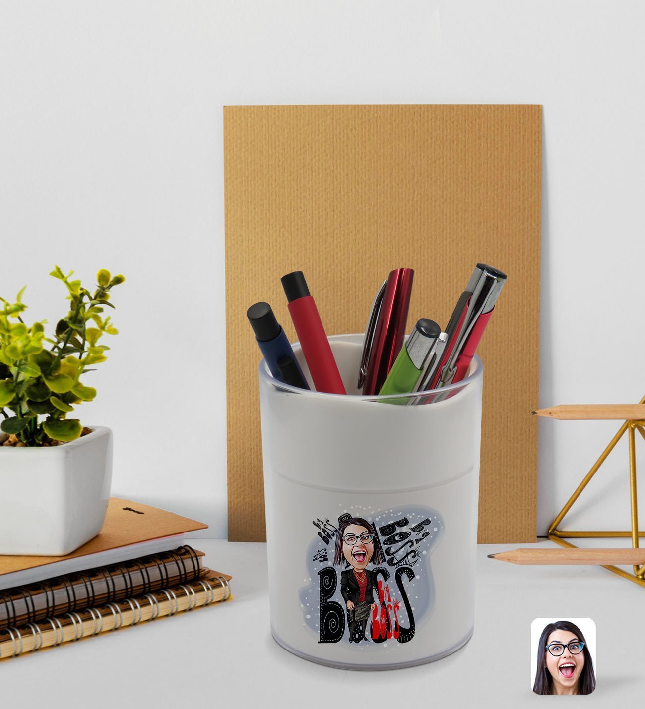 BK Gift Kişiye Özel Kadın Big Boss Karikatürlü Beyaz Akrilik Kalemlik - Model 3