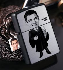 Kişiye Özel Bay Avukat Karikatürlü Benzinli Siyah Metal Çakmak - 1