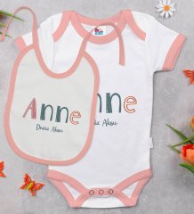 BK Kids Kişiye Özel Anne Tasarımlı Pembe Bebek Body Zıbın ve Mama Önlüğü Hediye Seti