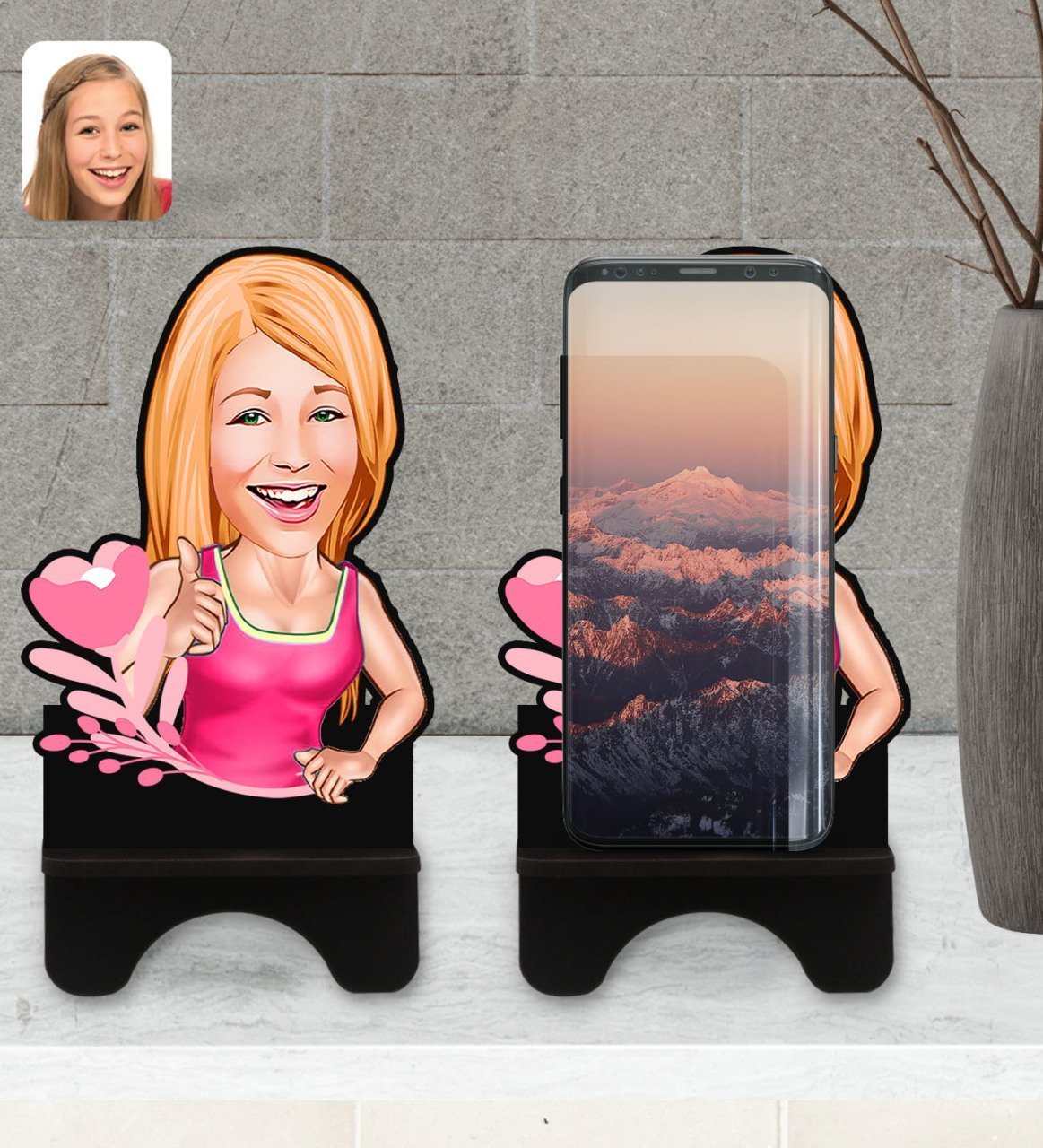 Kişiye Özel Kadın Karikatürlü Ahşap Biblo Telefon Standı-49