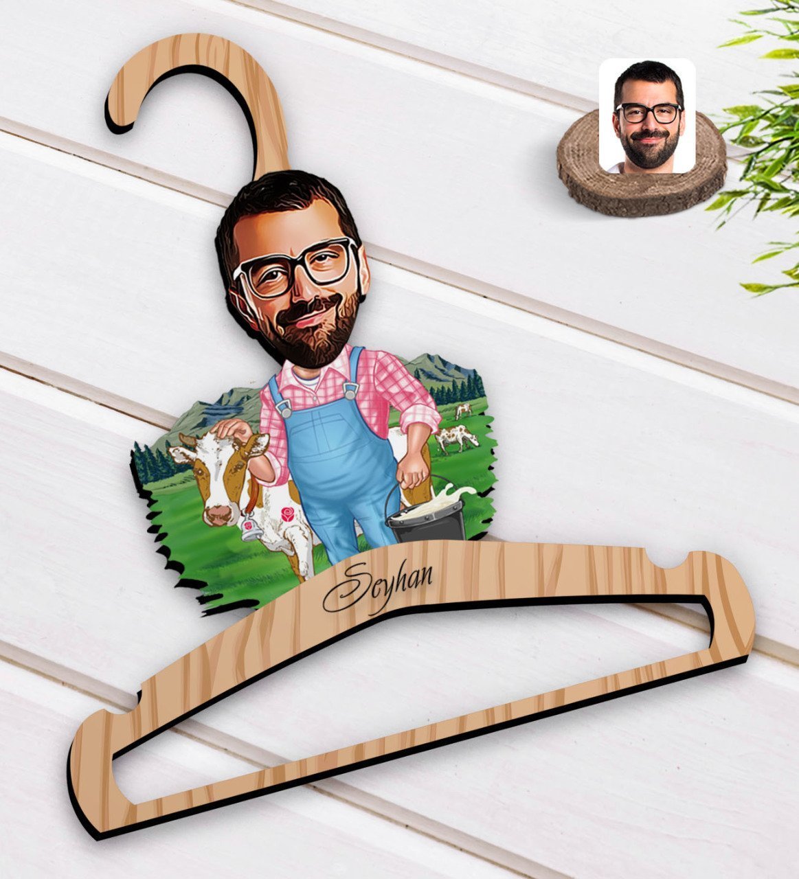 Kişiye Özel Çiftçi Karikatürlü Standart Boy Ahşap Elbise Askısı-1