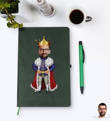 Kişiye Özel Kral Karikatürlü Yeşil Termo Deri Defter Kalem Seti Model 1