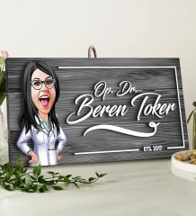 BK Gift Kişiye Özel Doktor Karikatürlü Gri Dekoratif Ahşap Tabela