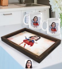Kişiye Özel Süper Anne Karikatürlü Doğal Ahşap Tepsi ve 2’li Kupa Bardak Seti-1