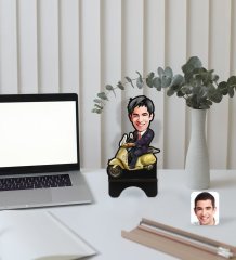 Kişiye Özel Erkek Motorcu Karikatürlü Ahşap Biblo Telefon Standı-3