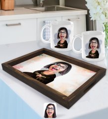 Kişiye Özel Mona Lisa Karikatürlü Doğal Ahşap Tepsi ve 2’li Kupa Bardak Seti-1