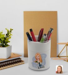 BK Gift Kişiye Özel Kadın Karikatürlü Beyaz Akrilik Kalemlik - Model 13