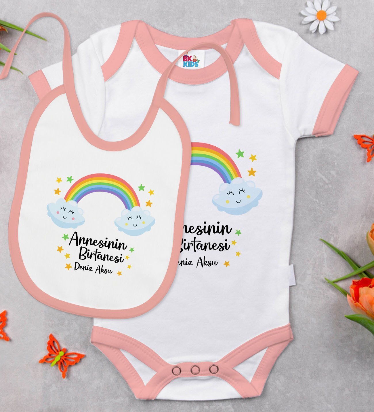 BK Kids Kişiye Özel Annesinin Bir Tanesi Tasarımlı Pembe Bebek Body Zıbın ve Mama Önlüğü Hediye Seti