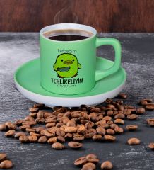 BK Gift Bebeğim Tehlikeliyim Tasarımlı Mat Yeşil Renk Türk Kahvesi Fincanı-1, Renkli Türk Kahvesi Fincanı