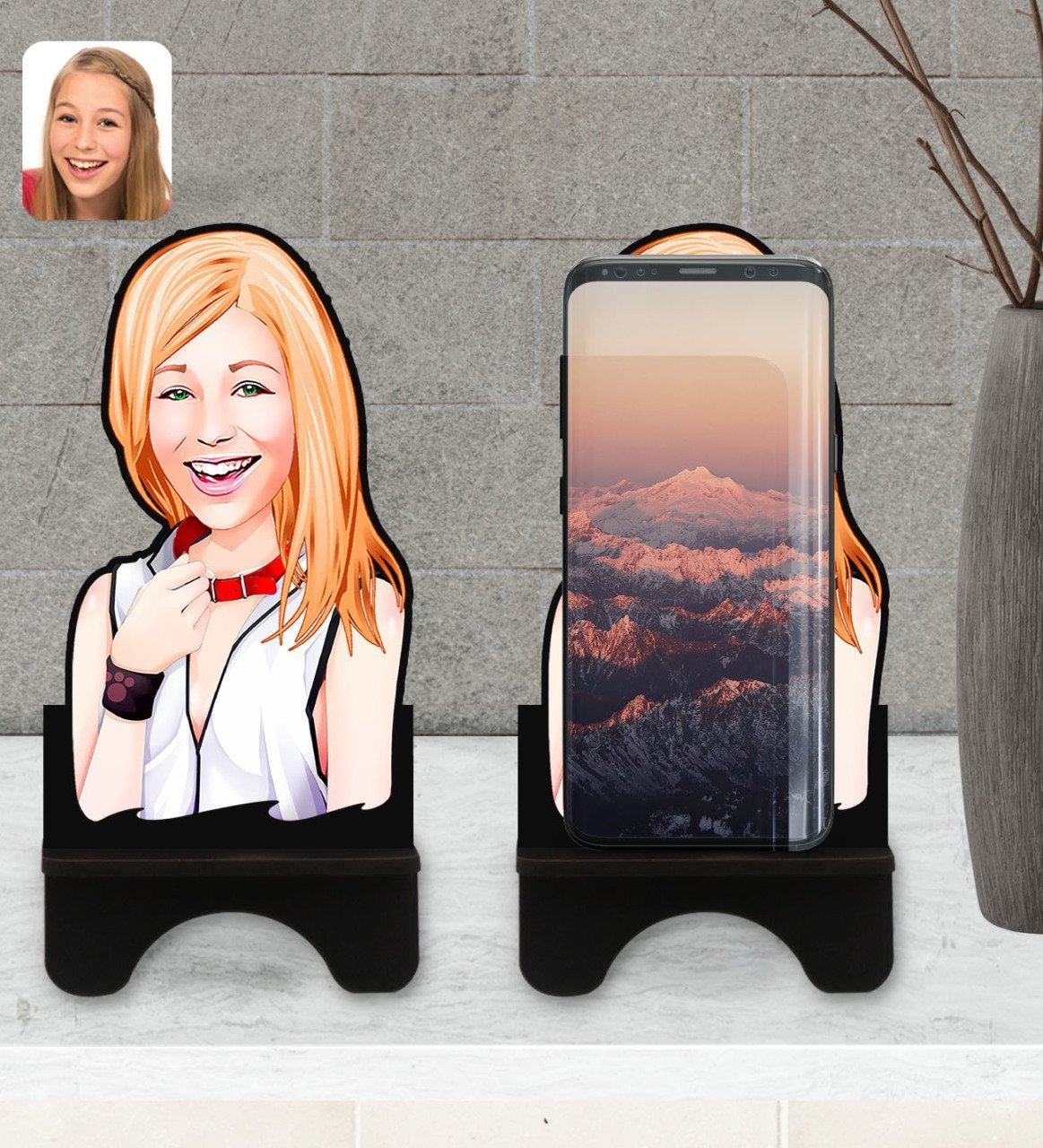 Kişiye Özel Kadın Karikatürlü Ahşap Biblo Telefon Standı-35