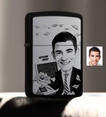 Kişiye Özel Bay Bankacı Karikatürlü Benzinli Siyah Metal Çakmak - 1
