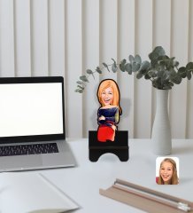 Kişiye Özel Kadın Karikatürlü Ahşap Biblo Telefon Standı-12
