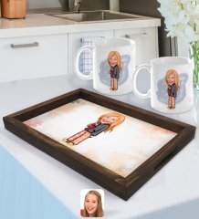 Kişiye Özel Kadın Karikatürlü Doğal Ahşap Tepsi ve 2’li Kupa Bardak Seti-100