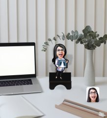Kişiye Özel Kadın Radyolojist Karikatürlü Ahşap Biblo Telefon Standı-1