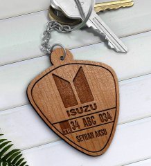 Kişiye Özel İsimli Plakalı Isuzu Ahşap Anahtarlık-2