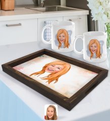 Kişiye Özel Kadın Yüz Karikatürlü Doğal Ahşap Tepsi ve 2’li Kupa Bardak Seti-1
