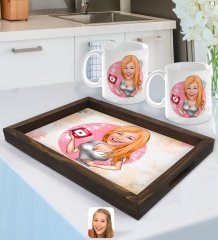 Kişiye Özel Kadın Youtuber Karikatürlü Doğal Ahşap Tepsi ve 2’li Kupa Bardak Seti-2