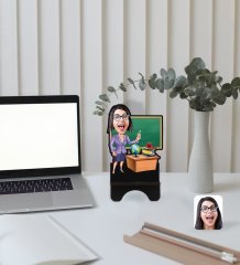 Kişiye Özel Kadın Öğretmen Karikatürlü Ahşap Biblo Telefon Standı-1