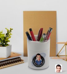 BK Gift Kişiye Özel Erkek Kolay Yetişmiyor Karikatürlü Beyaz Akrilik Kalemlik - Model 3