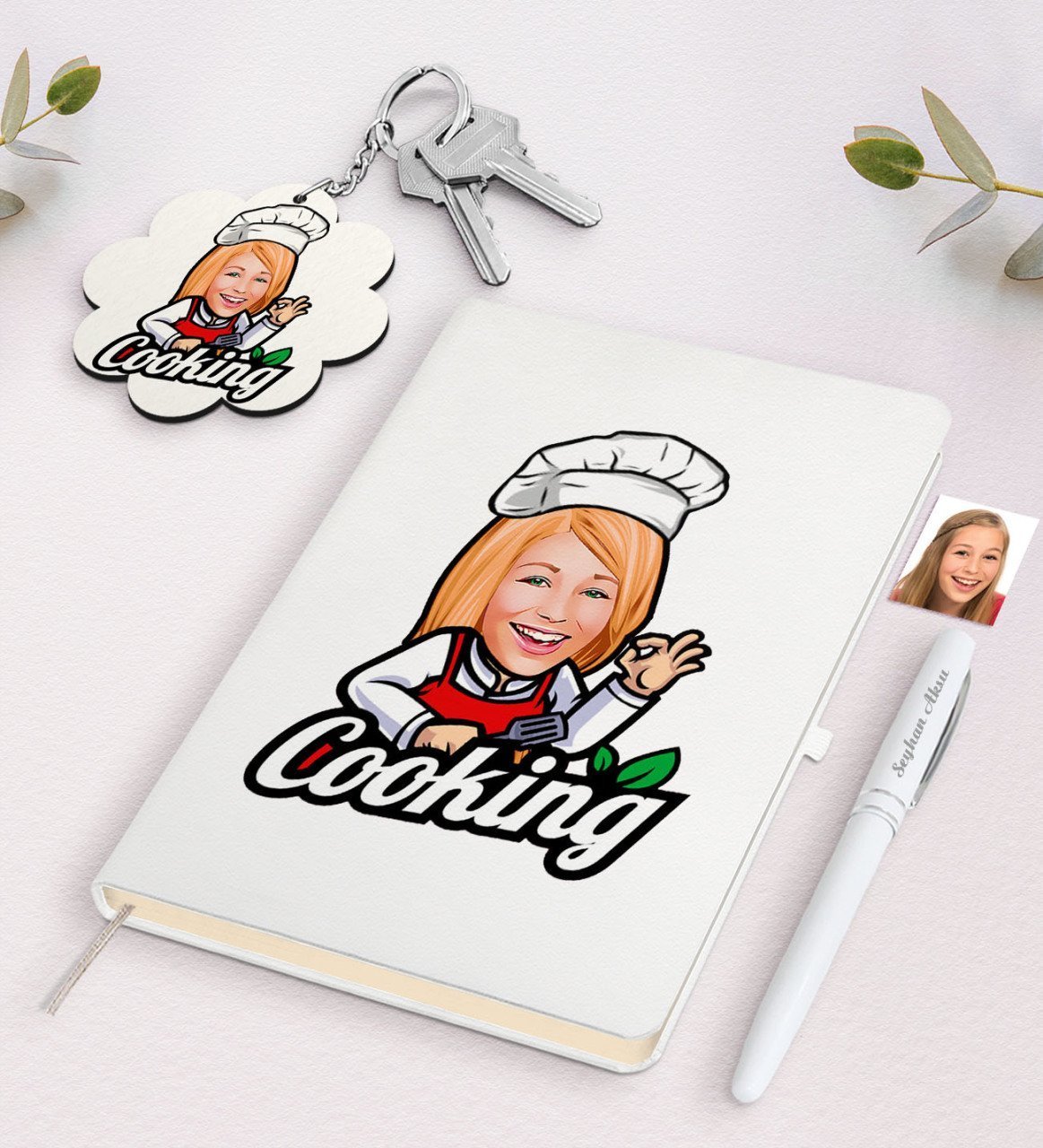 Kişiye Özel Kadın Chef Karikatürlü Beyaz Defter Kalem ve Anahtarlık Hediye Seti-14