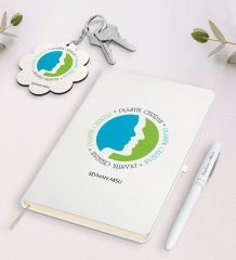 Kişiye Özel Plastik Cerrah Beyaz Defter Kalem ve Anahtarlık Hediye Seti