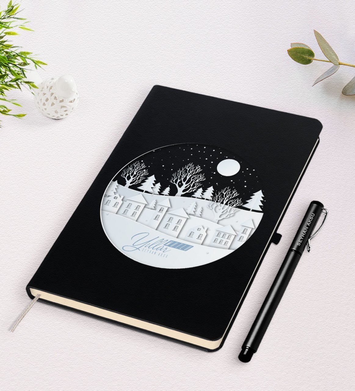 Kişiye Özel İsimli Yılbaşı Mutlu Yıllar Siyah Defter ve Kalem Hediye Seti-24