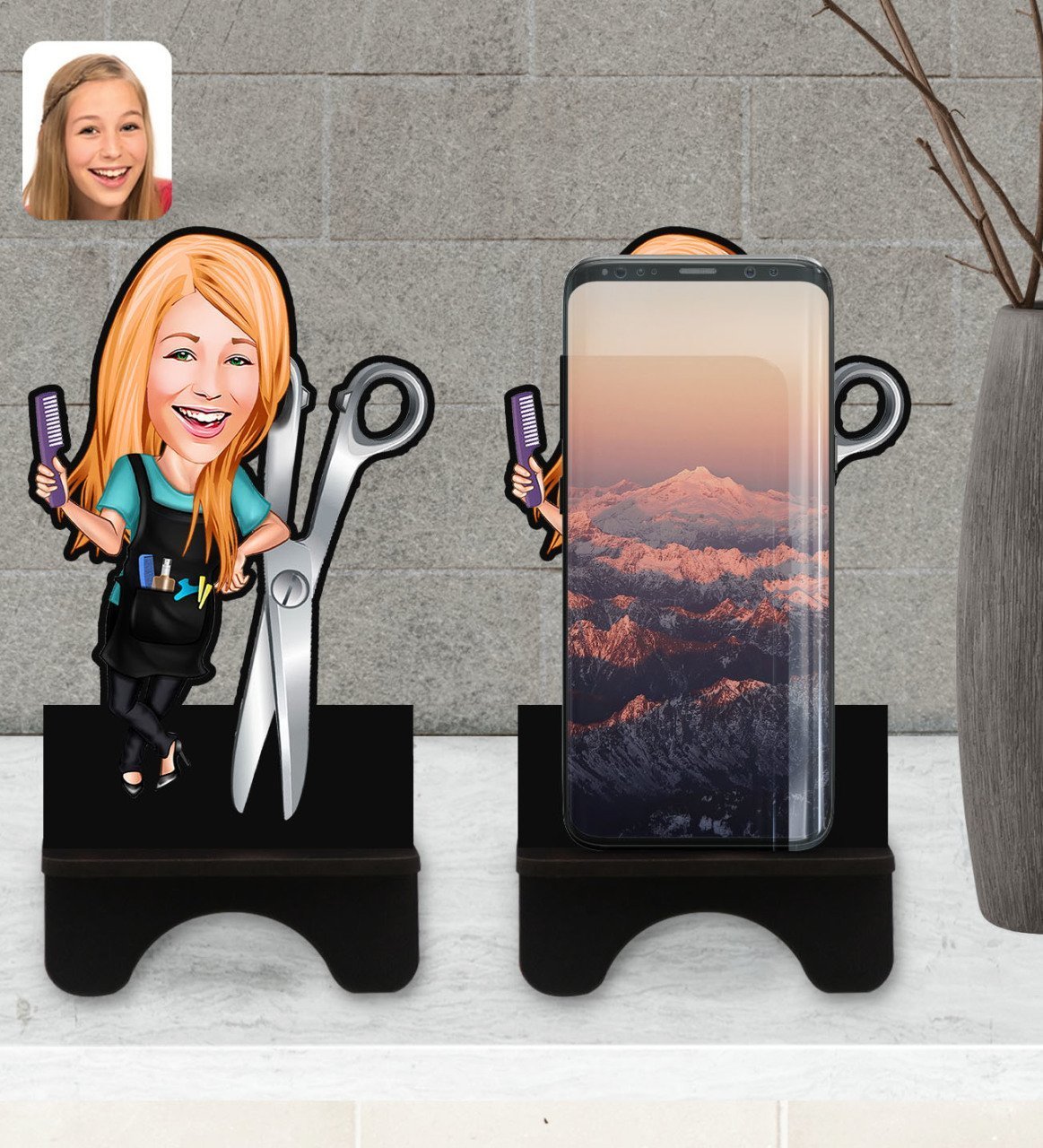 Kişiye Özel Kadın Kuaför Karikatürlü Ahşap Biblo Telefon Standı-1