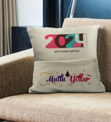 BK Gift Kişiye Özel Yılbaşı Tasarımlı Organizer Kumanda ve Atıştırmalık Cepli Krem Kırlent Yastık, Yılbaşı Hediyesi- 11, Yeni Yıl Hediyeleri