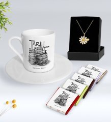 Kişiye Özel Tarih Öğretmeni Türk Kahvesi Fincanı Çikolata ve İsimli Papatya Kolye Hediye Seti-1