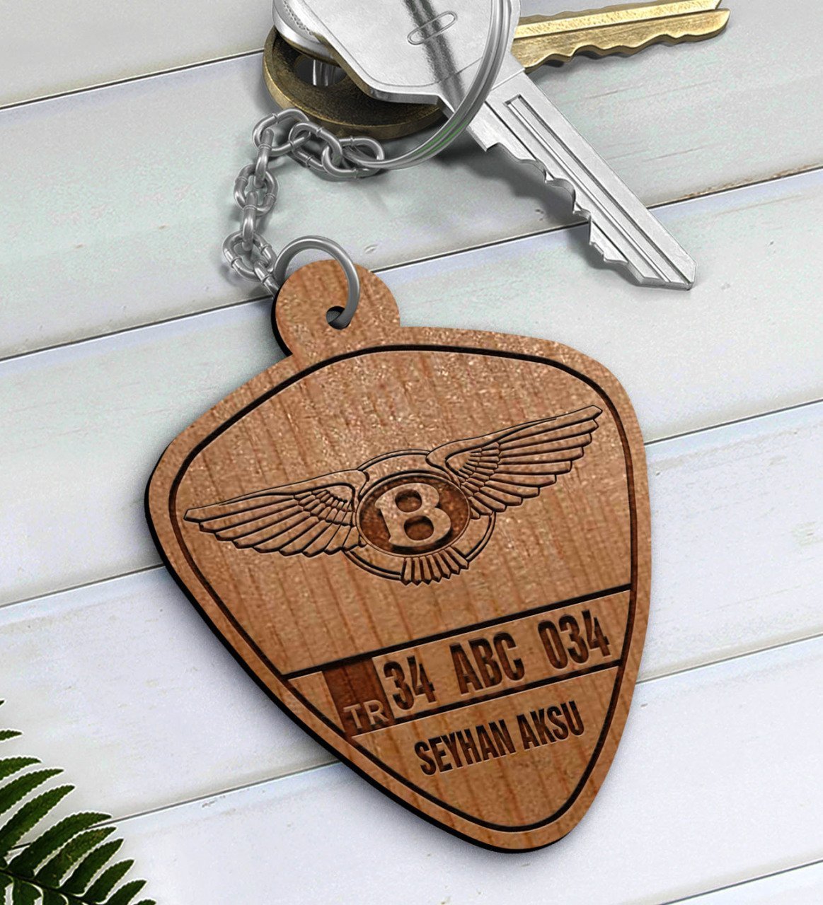 Kişiye Özel İsimli Plakalı Bentley Ahşap Anahtarlık-1