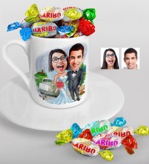Kişiye Özel Evleniyoruz Karikatürlü Türk Kahvesi Fincanı ve Haribo Şeker Hediye Seti-1