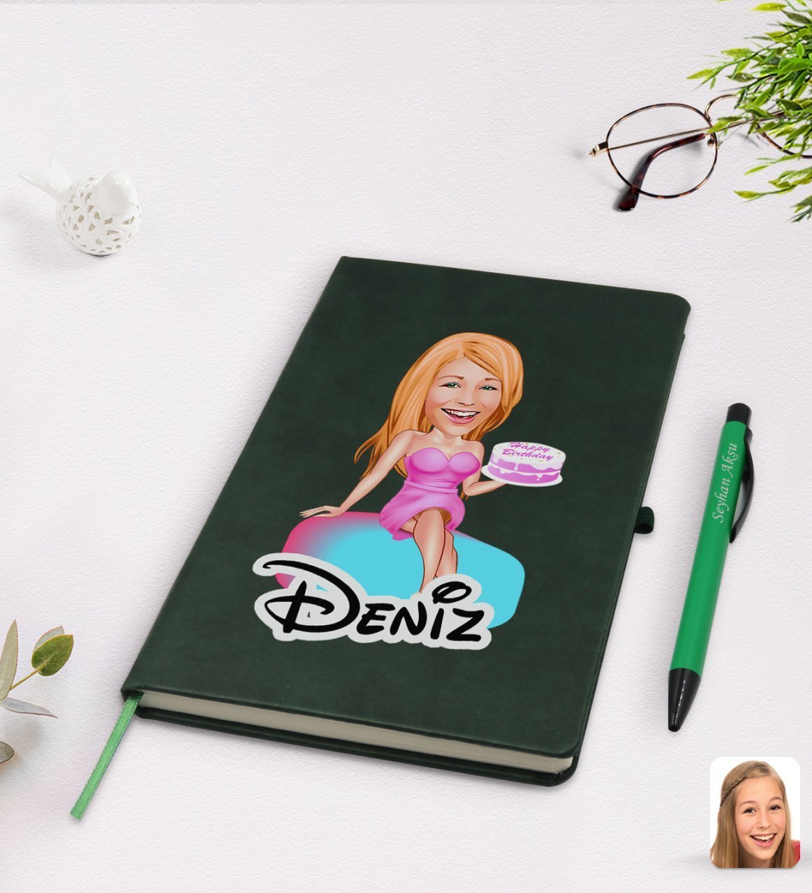 Kişiye Özel Kadın Doğum Günü Karikatürlü Yeşil Termo Deri Defter Kalem Seti Model 2