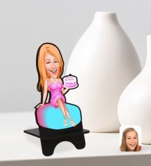 Kişiye Özel Kadın Doğum Günü Karikatürlü Ahşap Biblo Telefon Standı-2