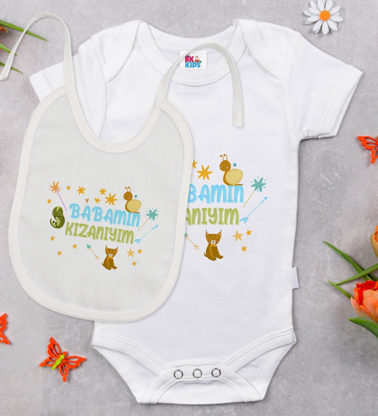 BK Kids Babamın Kızanıyım Tasarımlı Beyaz Bebek Body Zıbın ve Mama Önlüğü Hediye Seti-1