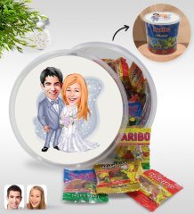 Kişiye Özel Sevgililer Karikatürlü Dev Boy Haribo Minis Kovası (10gx100adet) Model 104