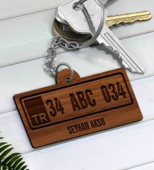 Kişiye Özel İsimli Plaka Ahşap Anahtarlık-1