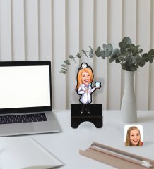 Kişiye Özel Kadın Diş Hekimi Karikatürlü Ahşap Biblo Telefon Standı-1