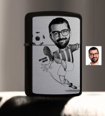 Kişiye Özel Bay Futbolcu Karikatürlü Benzinli Siyah Metal Çakmak - 1