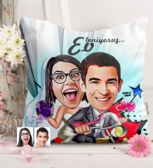Kişiye Özel Evleniyoruz Karikatürlü Saten Yastık - 8