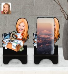 Kişiye Özel Kadın Bankacı Karikatürlü Ahşap Biblo Telefon Standı-1