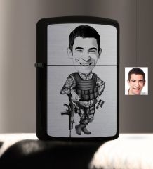 Kişiye Özel Asker Karikatürlü Benzinli Siyah Metal Çakmak - 2