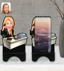 Kişiye Özel Kadın Asistan Karikatürlü Ahşap Biblo Telefon Standı-1