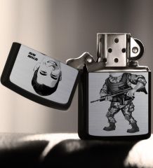 Kişiye Özel Asker Karikatürlü Benzinli Siyah Metal Çakmak - 1