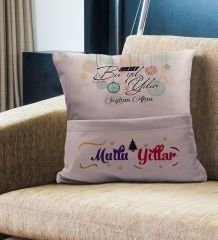 BK Gift Kişiye Özel Yılbaşı Tasarımlı Organizer Kumanda ve Atıştırmalık Cepli Pembe Kırlent Yastık, Yılbaşı Hediyesi- 7, Yeni Yıl Hediyeleri