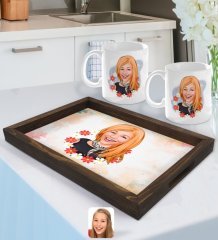 Kişiye Özel Kadın Karikatürlü Doğal Ahşap Tepsi ve 2’li Kupa Bardak Seti-51