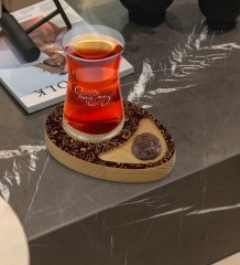 Kişiye Özel Retro Motif Tasarımlı Doğal Ahşap Tabaklı Heybeli Çay Bardağı Sunum Seti Model 13