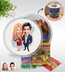 Kişiye Özel Sevgililer Karikatürlü Dev Boy Haribo Minis Kovası (10gx100adet) Model 93